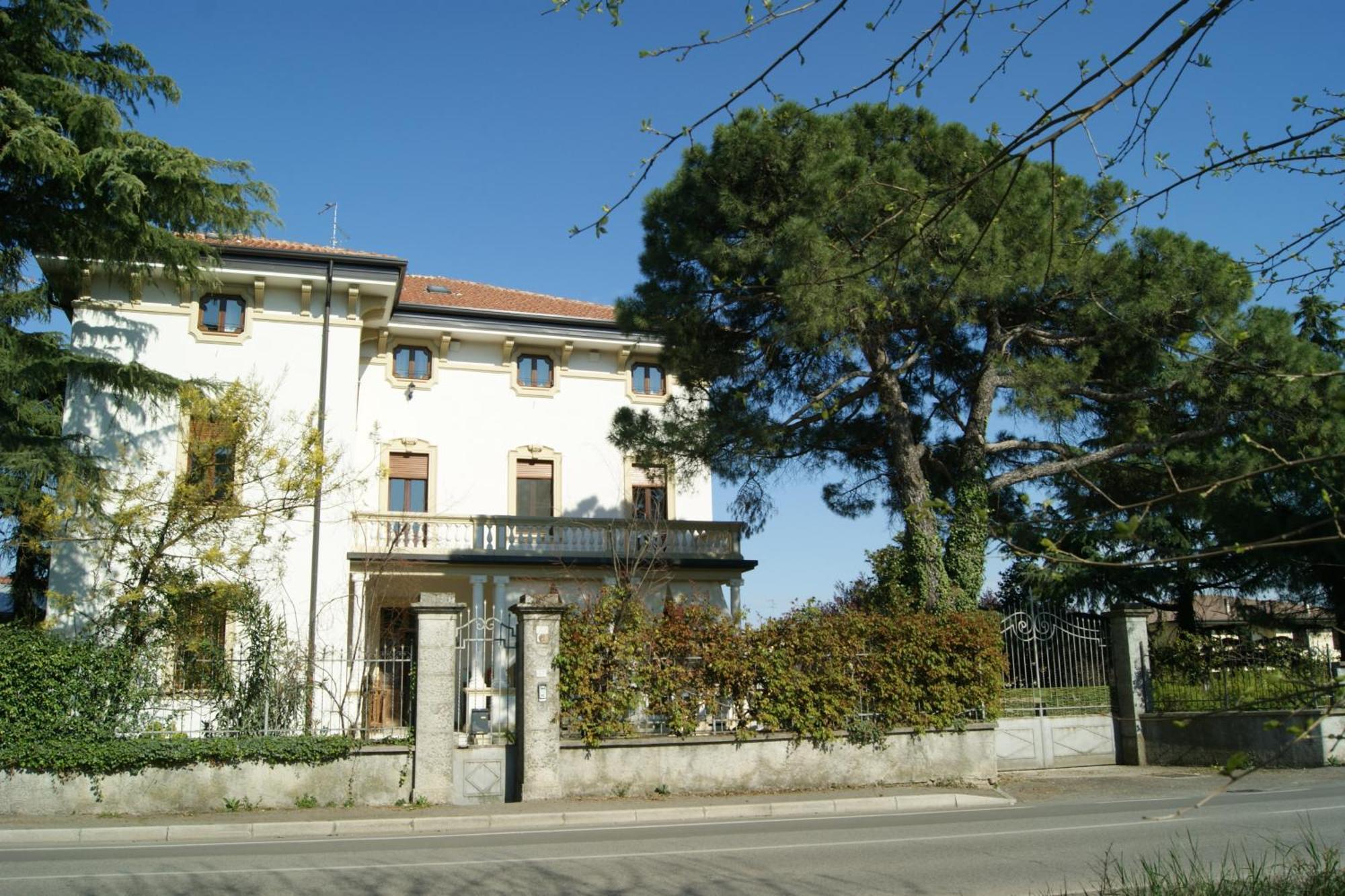 Il Bozzolo Eco Boutique Apartments Valeggio sul Mincio Kültér fotó